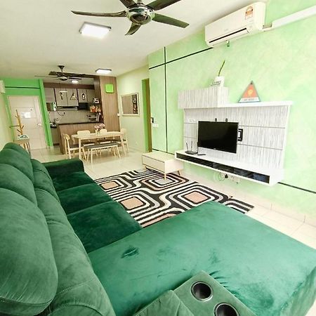 Nena Homestay Setia Alam, Air Conditioned, High Speed Internet Shah Alam Luaran gambar