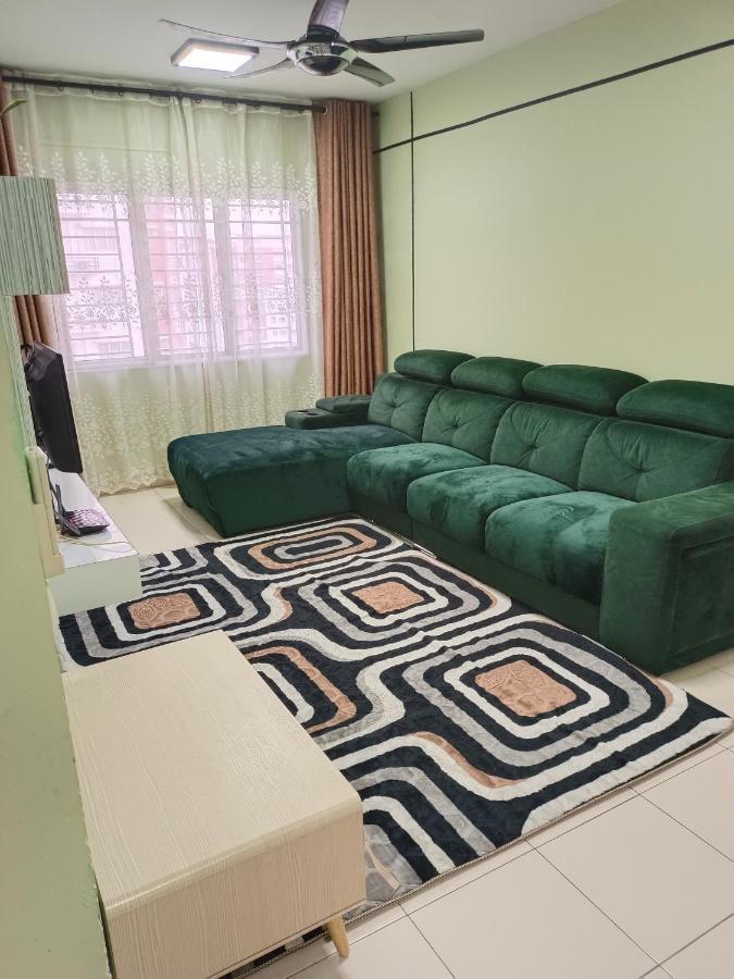 Nena Homestay Setia Alam, Air Conditioned, High Speed Internet Shah Alam Luaran gambar