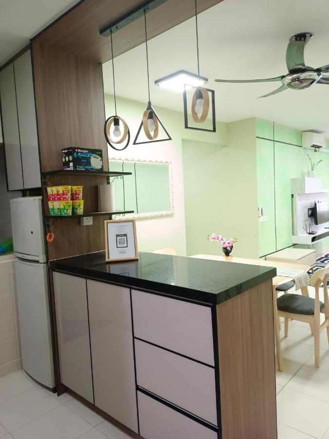 Nena Homestay Setia Alam, Air Conditioned, High Speed Internet Shah Alam Luaran gambar