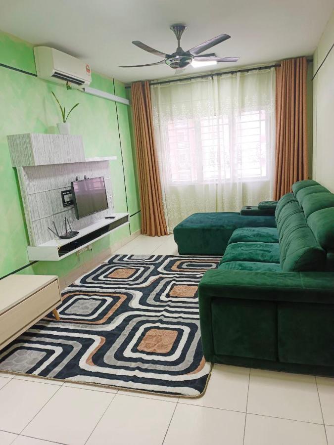 Nena Homestay Setia Alam, Air Conditioned, High Speed Internet Shah Alam Luaran gambar