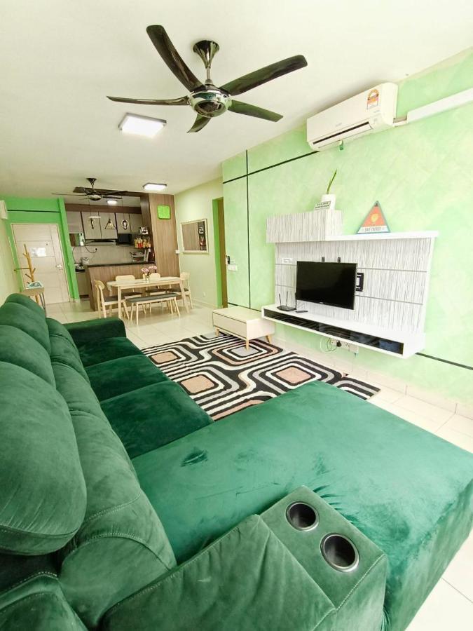 Nena Homestay Setia Alam, Air Conditioned, High Speed Internet Shah Alam Luaran gambar