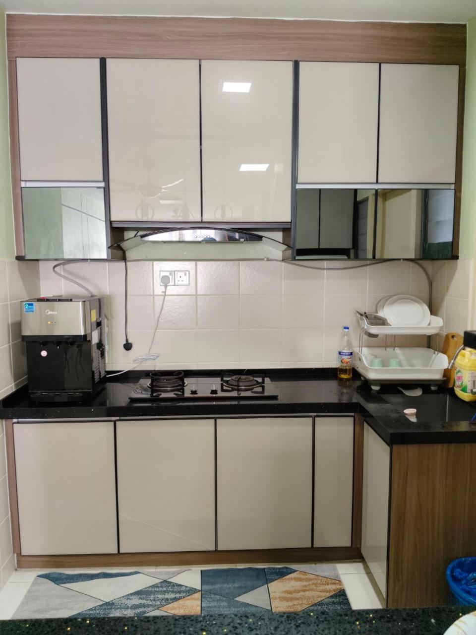 Nena Homestay Setia Alam, Air Conditioned, High Speed Internet Shah Alam Luaran gambar